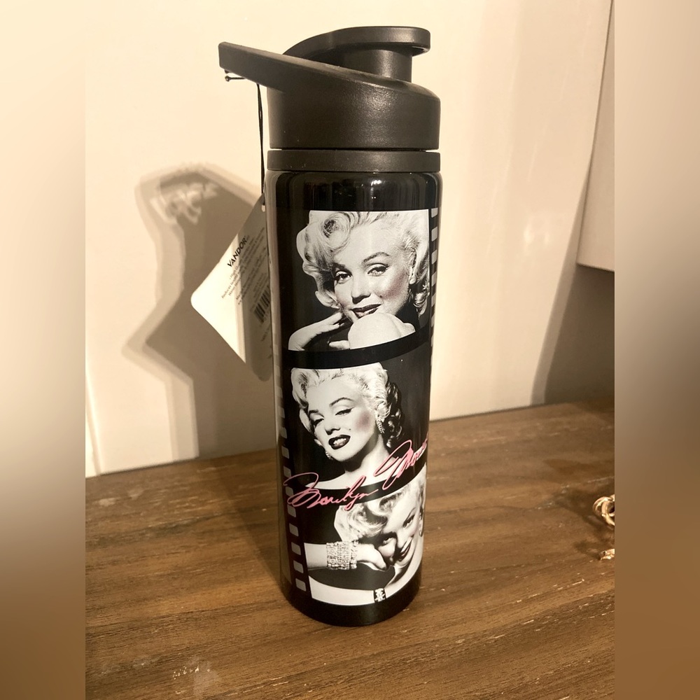 Marilyn Monroe stainless steel water bottle  new